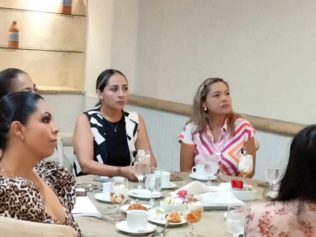 Redes sociales, herramientas que pueden llevar al éxito o fracaso: María Eugenia Marín