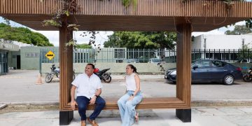 Renán Barrera presenta el primer “Parabus verde”, prueba piloto de una iniciativa innovadora