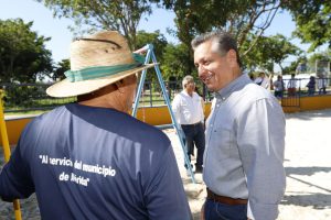 Personal del Ayuntamiento de Mérida realizó trabajos de remodelación en el parque de Juan Pablo II donde se beneficiaran cinco mil familias del fraccionamiento y zonas aledañas. 