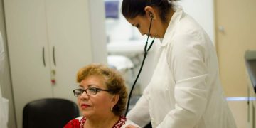 IMSS Yucatán proporciona información sobre la neumonía y la importancia de su detección temprana.