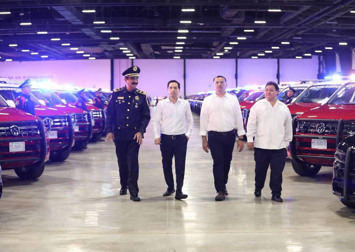Para continuar reforzando la seguridad en Yucatán, Mauricio Vila Dosal entrega patrullas