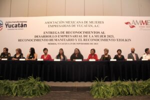 Nueve mujeres empresarias recibieron  el Mérito al Desarrollo Empresarial de la Mujer 2023 en el marco del festejo de sus 25 años del AMMEYUC 