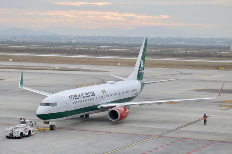 Primer vuelo de Mexicana aterriza en Mérida