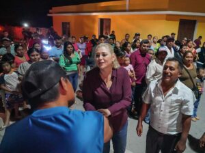 Verónica Camino prioriza el bienestar de los trabajadores de la Apicultura en Yucatán.