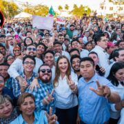 Meridanos respaldan a Cecilia Patrón tras su registro por la candidatura a la alcaldía