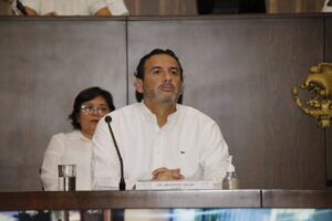 Funcionarios yucatecos comparecieron, y dieron detalles de su trabajo en el último año del actual Gobierno.