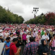 Marchan yucatecos a favor de la democracia