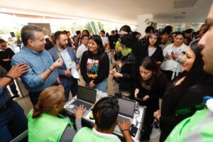 El Ayuntamiento de Mérida apoya a los estudiante Yucatecos, para el beneficio de su futuro.