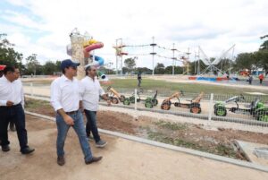 Vila Dosal recordó que la Unidad Deportiva del Sur era un espacio que estaba muy descuidado, por lo que en su administración no sólo se está remodelando, sino que se están haciendo más cosas y nuevos atractivos para las familias del sur.