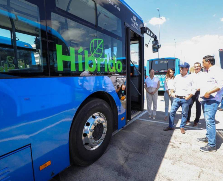 Mauricio Vila Dosal presentó las nuevas unidades de Va y Ven que se sumarán a diferentes rutas