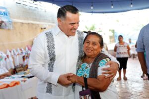 Renán Barrera Concha, presentó un nuevo programa de créditos, con el fin de hacer crecer la economía de Yucatán. 