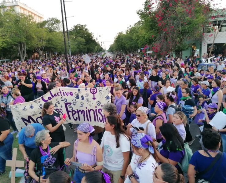 Asociaciones feministas se deslindan de grupos políticos que empañaron la marcha del 8M