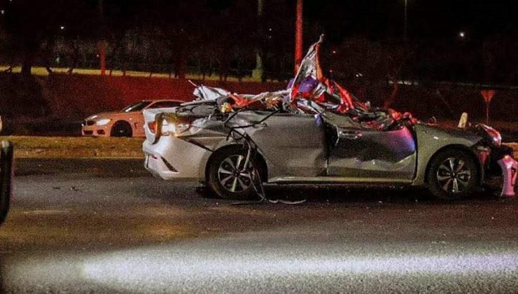 Pierden la vida un automovilista y su perrito durante terrible choque en Querétaro