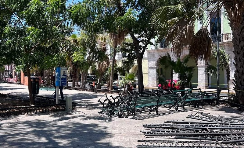resguardo todo el mobiliario y equipamiento de la Plaza Grande