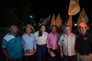 La candidata a Gobernadora de Yucatán por Movimiento Ciudadano, visitó la comunidad de Cepeda, Halachó para atender los problemas que demanda la ciudadanía.