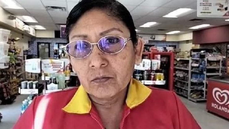 Empleada de OXXO se atrinchera porque no le salieron las cuentas