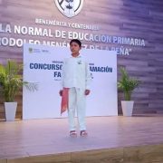 Estudiante de telesecundaria gana concurso de declamación, con la obra “Mamá Mestiza”