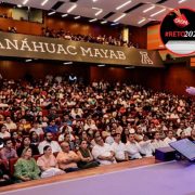 Renán Barrera comparte su plan de gobierno en un diálogo con universitarios