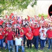 Rolando Zapata en campaña con Lolita Ayala en Abalá