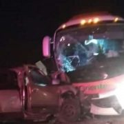 Una camioneta choca con un autobús tramo Kantunil-Valladolid, varios lesionados