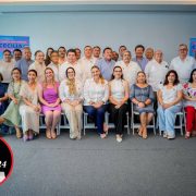 Cecilia Patrón presenta plan “Una sola Mérida” ante profesionales