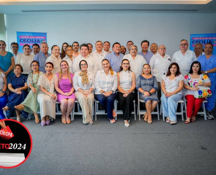 Cecilia Patrón presenta plan “Una sola Mérida” ante profesionales