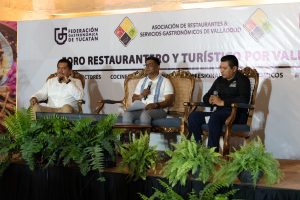 Para contribuir a la participación ciudadana en la democracia del estado, la Asociación de Restaurantes y Servicios Gastronómicos de Yucatán, realizó su foro con candidatos a la alcaldía de Valladolid, para conocer de manera directa sus propuestas en diferentes rubros de la administración pública municipal.