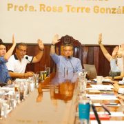 El cabildo aprobó la propuesta del Alcalde Alejandro Ruz Castro para realizar obras con recursos del Fondo de Aportaciones para la Infraestructura Social Municipal y de las Demarcaciones Territoriales del Distrito Federal que se ejecutarán en las zonas más necesitadas del Municipio.