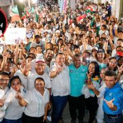 Para blindar Santa Elena y que conserve su paz y armonía, Renán Barrera, indicó: "Es necesario que invirtamos en más tecnología, más equipo y más personal para incrementar nuestra vigilancia policial para proteger a Yucatán.