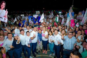 La candidata a la Alcaldía de Mérida Cecilia Patrón pide el voto para el próximo 2 de junio, para poder potenciar los servicios públicos que hay en la ciudad. 