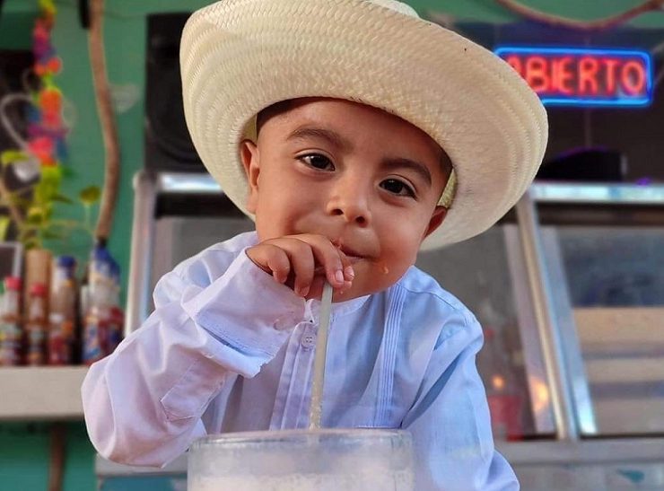 Angelito el niño de 4 años que se ha apoderado de las redes sociales
