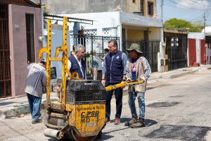 El Alcalde de Mérida Alejandro Ruz explicó que parte de este programa preventivo incluye la construcción de dos aljibes, limpieza de calles, desazolve de pozos de absorción, poda de árboles, bacheo, construcción y mantenimiento de rejillas.