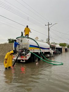 El Ayuntamiento atiende con prontitud, los reportes de los ciudadanos, luego de los estragos que han dejado las intensas lluvias en Mérida. 