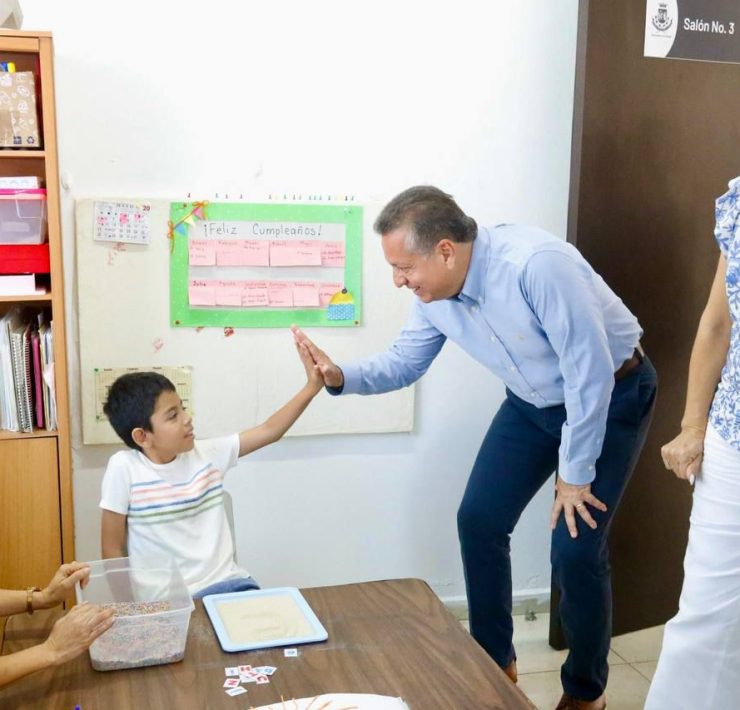 Actividades recreativas y deportivas enfocadas al cuidado de la salud mental, el medioambiente y la seguridad, son algunas de las opciones que las niñas y niños del Municipio tendrán durante las vacaciones de verano, anunció el Alcalde Alejandro Ruz.