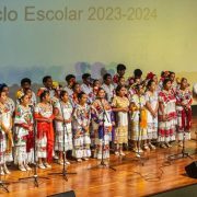 Estudiantes y docentes celebran la Trova Yucateca