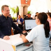 Para otorgar certeza jurídica a las y los ciudadanos en materia de trámites y servicios municipales, el Alcalde Alejandro Ruz Castro puso en marcha el Catálogo Municipal de Mérida de Regulaciones, Trámites y Servicios ), que será una plataforma digital para consultar información detallada de todas las normativas, trámites, servicios, inspecciones e inspectores.