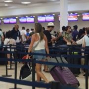 Cancelación de 28 vuelos en Quintana Roo por apagón informático de Microsoft