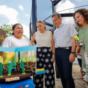 Ruz Castro recordó que el Centro de Desarrollo es sede del programa “Construyendo Familias”, el cual tiene como objetivo impulsar la convivencia armónica y fomentar el autoempleo mediante la cosecha y el cultivo.