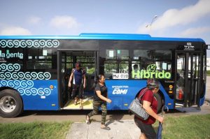 Los usuarios del transporte público en Mérida, comenzaron a usar las seis nuevas rutas del Va y Ven, que ya están en operación. 