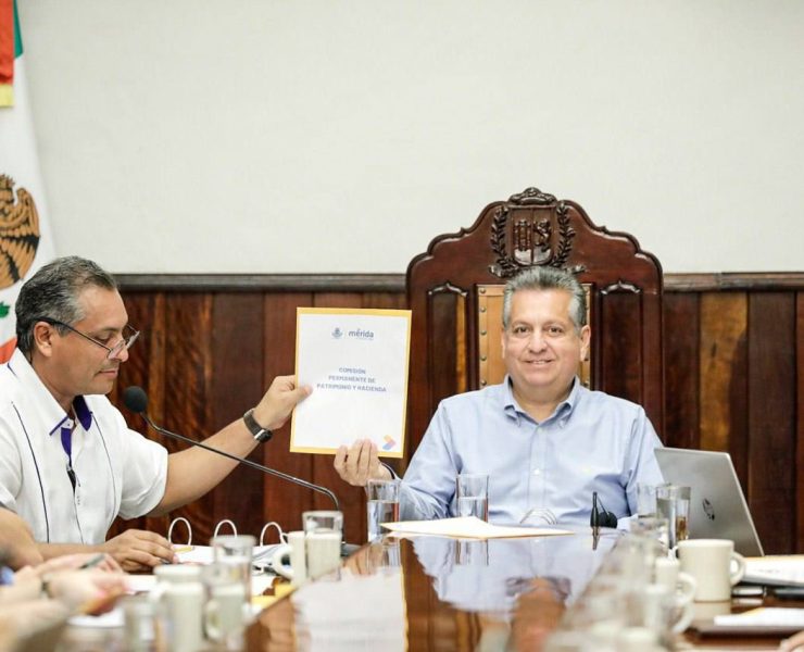 El Cabildo aprobó la propuesta del Alcalde Alejandro Ruz Castro de donar dos predios a título gratuito a la Iglesia Bautista El Mesías de Mérida, Yucatán.