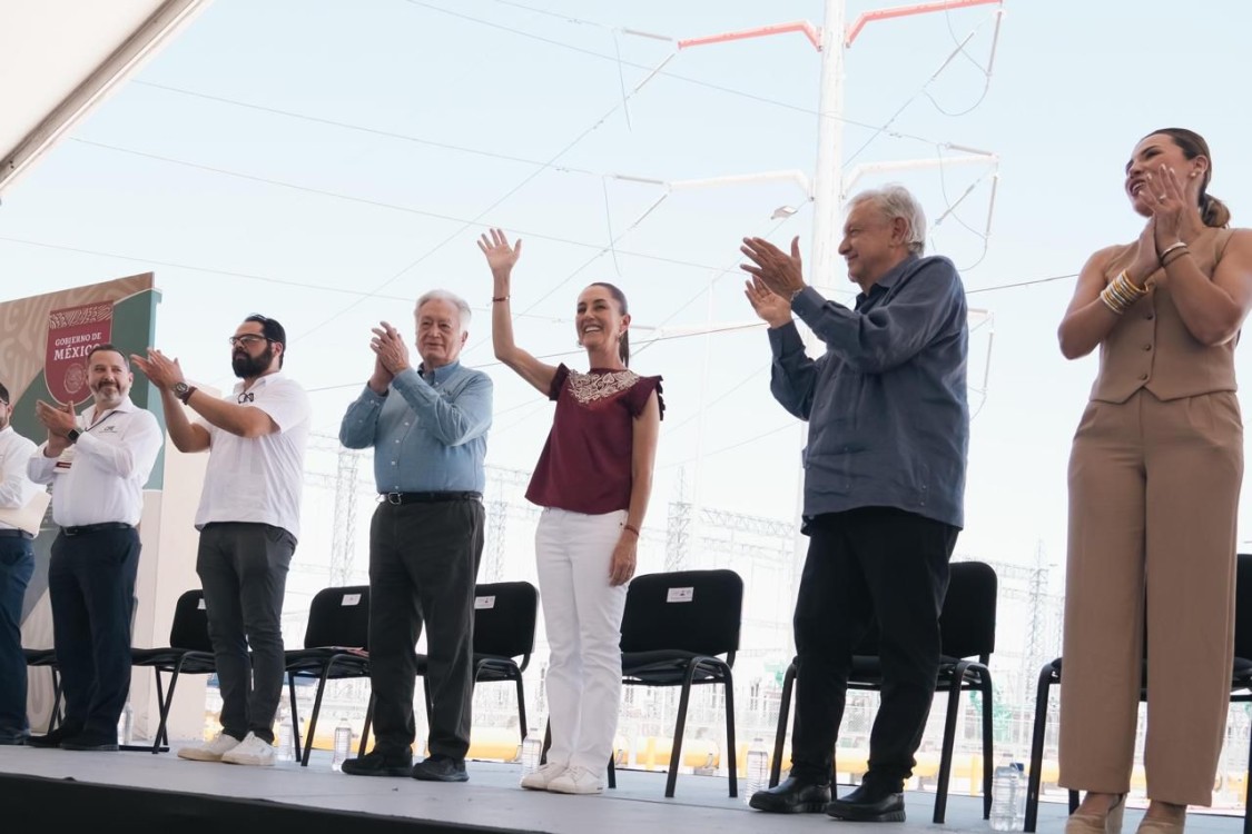 Vivimos una “transición histórica”, asegura Sheinbaum