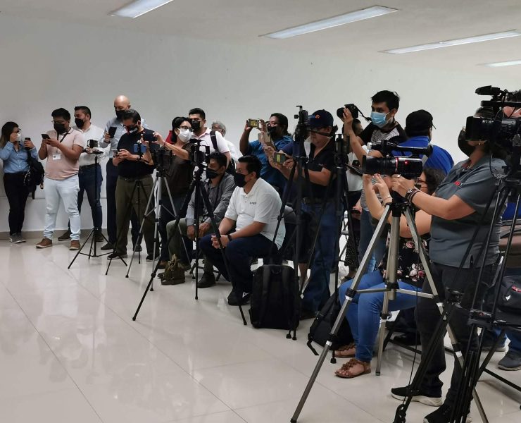 Organizaciones de periodistas y comunicadores de Yucatán señalaron la falta de interés de los diputados locales por legislar en la defensa de los derechos y protección de mujeres y hombres que ejercen la profesión del periodismo.