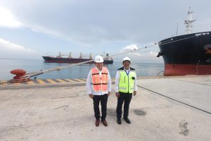 El Gobernador electo de Yucatán, Joaquín Díaz Mena estuvo recorriendo el Puerto de Altura de Progreso. 