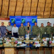 Cecilia Patrón reconoció la noble labor que los militares realizan en caso de desastres naturales y se comprometió, en equipo, a contribuir de manera activa en la atención de las necesidades que se presentan por ser una zona propensa a los efectos de tormentas y huracanes.