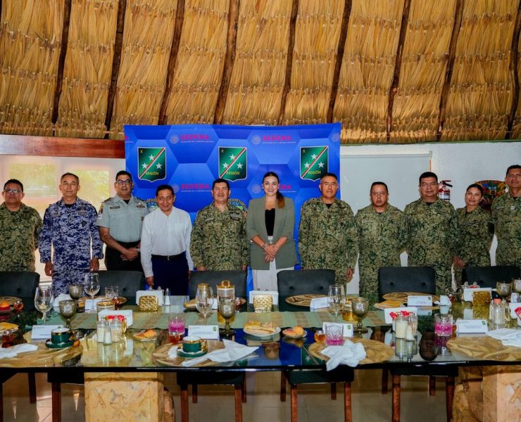 Cecilia Patrón reconoció la noble labor que los militares realizan en caso de desastres naturales y se comprometió, en equipo, a contribuir de manera activa en la atención de las necesidades que se presentan por ser una zona propensa a los efectos de tormentas y huracanes.