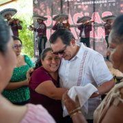 Díaz Mena destacó que la salud es la principal preocupación de las y los yucatecos, subrayando que la salud es una cuestión de justicia social, ya que es un derecho humano que debe estar al alcance de todos.