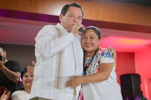 Agradece Huacho Díaz Mena su trabajo y compromiso, de las mujeres yucatecas, durante el  al Foro Nacional con perspectiva de Género de la 3ra. Circunscripción Justicia para todas: Reforma Judicial.