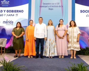 Alejandro Ruz Alcalde de Mérida destaca logros alcanzados, en materia de inclusión y apoyo a las familias vulnerables. 