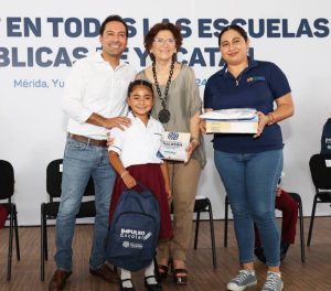 Yucatán logra la cobertura de internet completa, en las escuelas del Estado. 