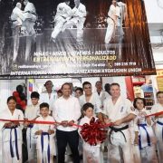 Mauricio Vila Dosal inaugura el Rabbone Dojo para el Karate Kyokushin